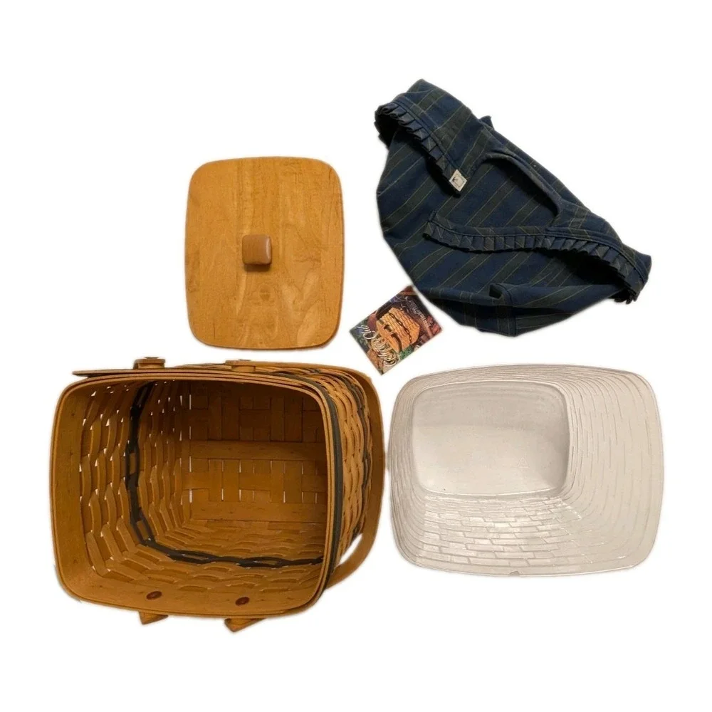 Longaberger 1998 Collectors Club Harbor Basket –Liner & Protector